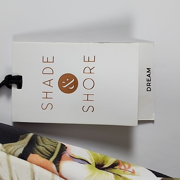 Shade & Shore Gray Floral Tropical Bikini Top Criss Cross Straps Light Size 36D - Picture 9 of 10